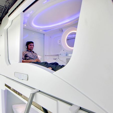 Hotel Astropods Airport, Mumbai. エクステリア 写真