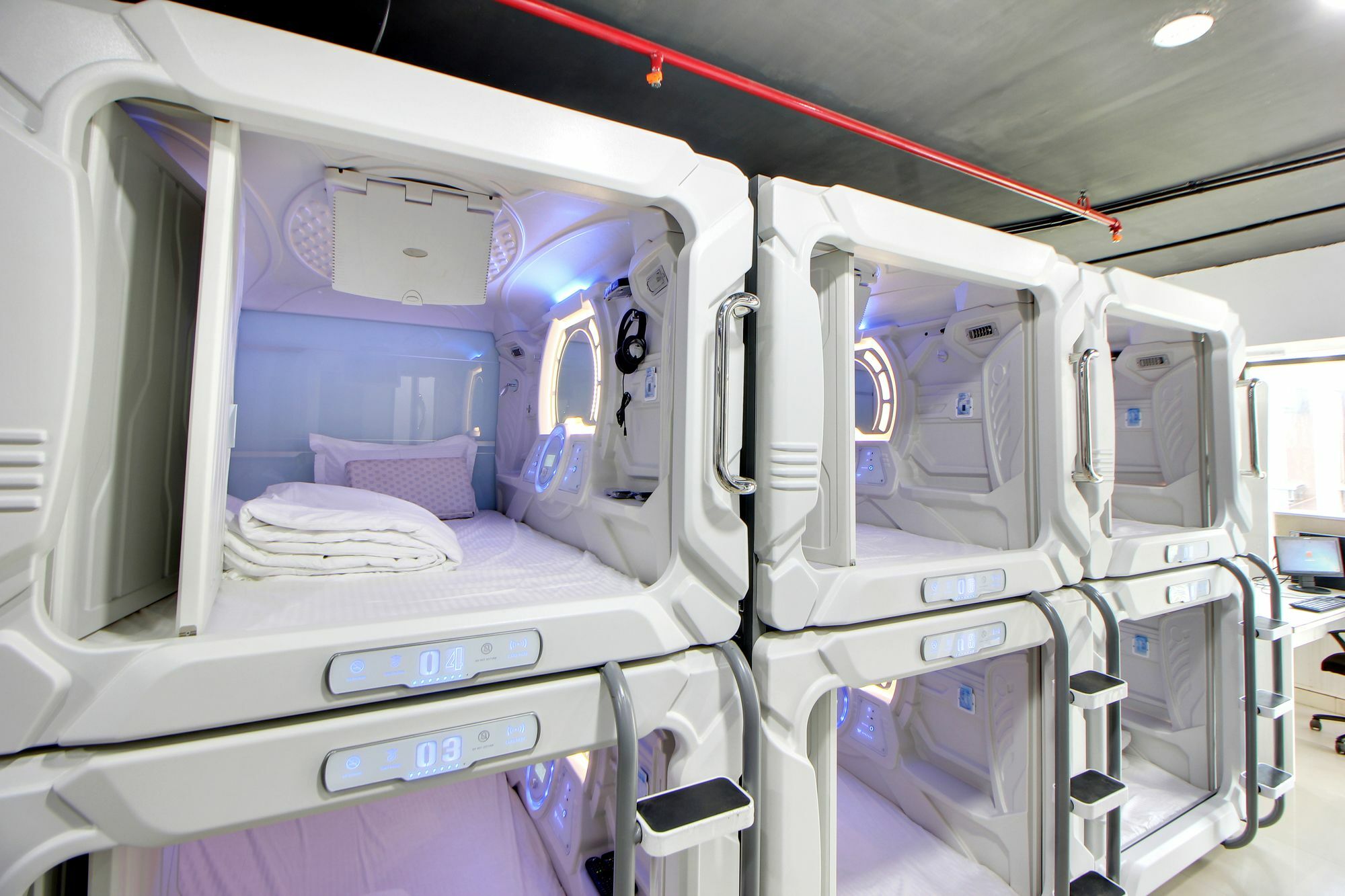 Hotel Astropods Airport, Mumbai. エクステリア 写真